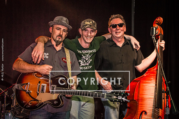 Dragstrip Phantoms at Strange Brew April 25 2015-004-2-2