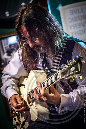 Cathey and Bryan Foreman at Noble Savage Tavern 11-27-2015-016