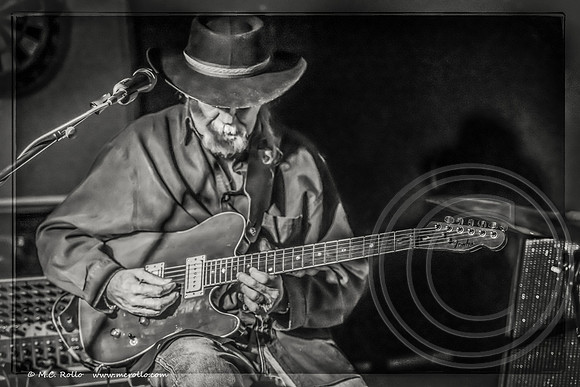 Jerry Beach Blues Jam at Lees March 23 2015-765-209-210
