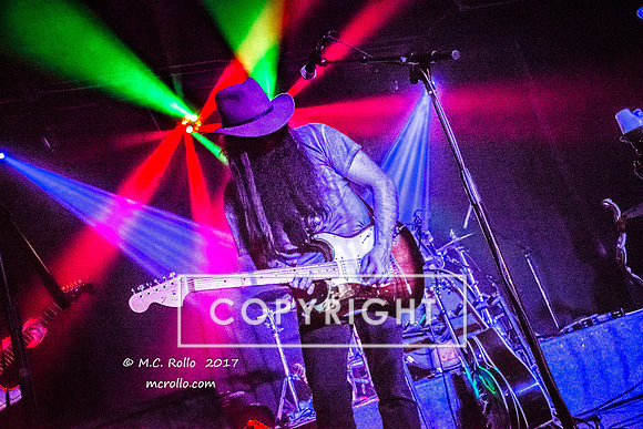 Cole Vosbury Trio plus at Strange Brew 9-22-17-359