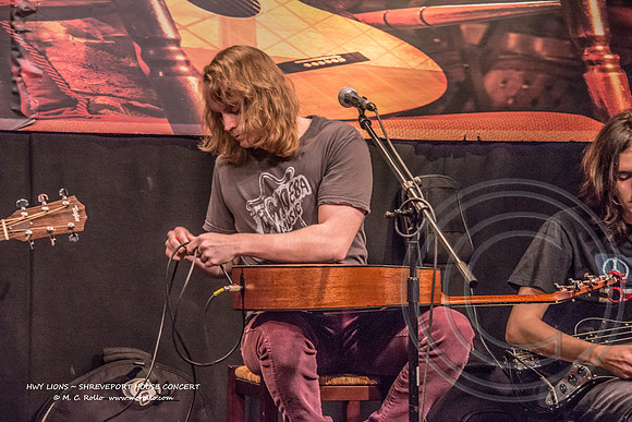 Hwy Lions sound check S'port House Concert  11-23-14-174-39