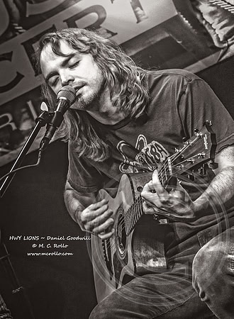 Hwy Lions sound check S'port House Concert  11-23-14-242-Edit-Edit-1