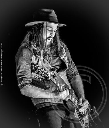 Cole Vosbury performing