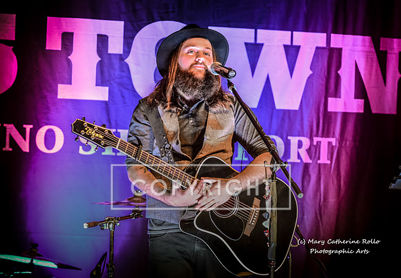 Cole Vosbury, Sam's Town, January 3, 2014-118-1-2